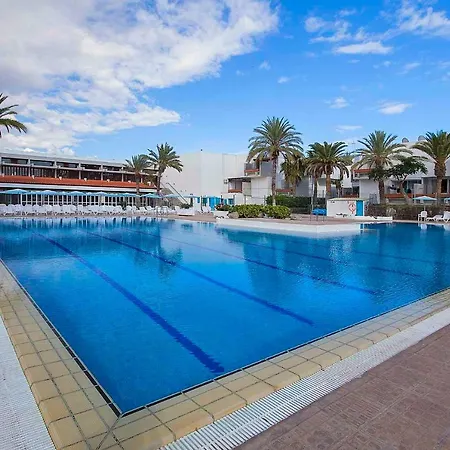 Primavera Aparthotel *